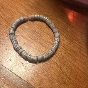 The bracelet is 3 dollar will make a new one to sell to y’all